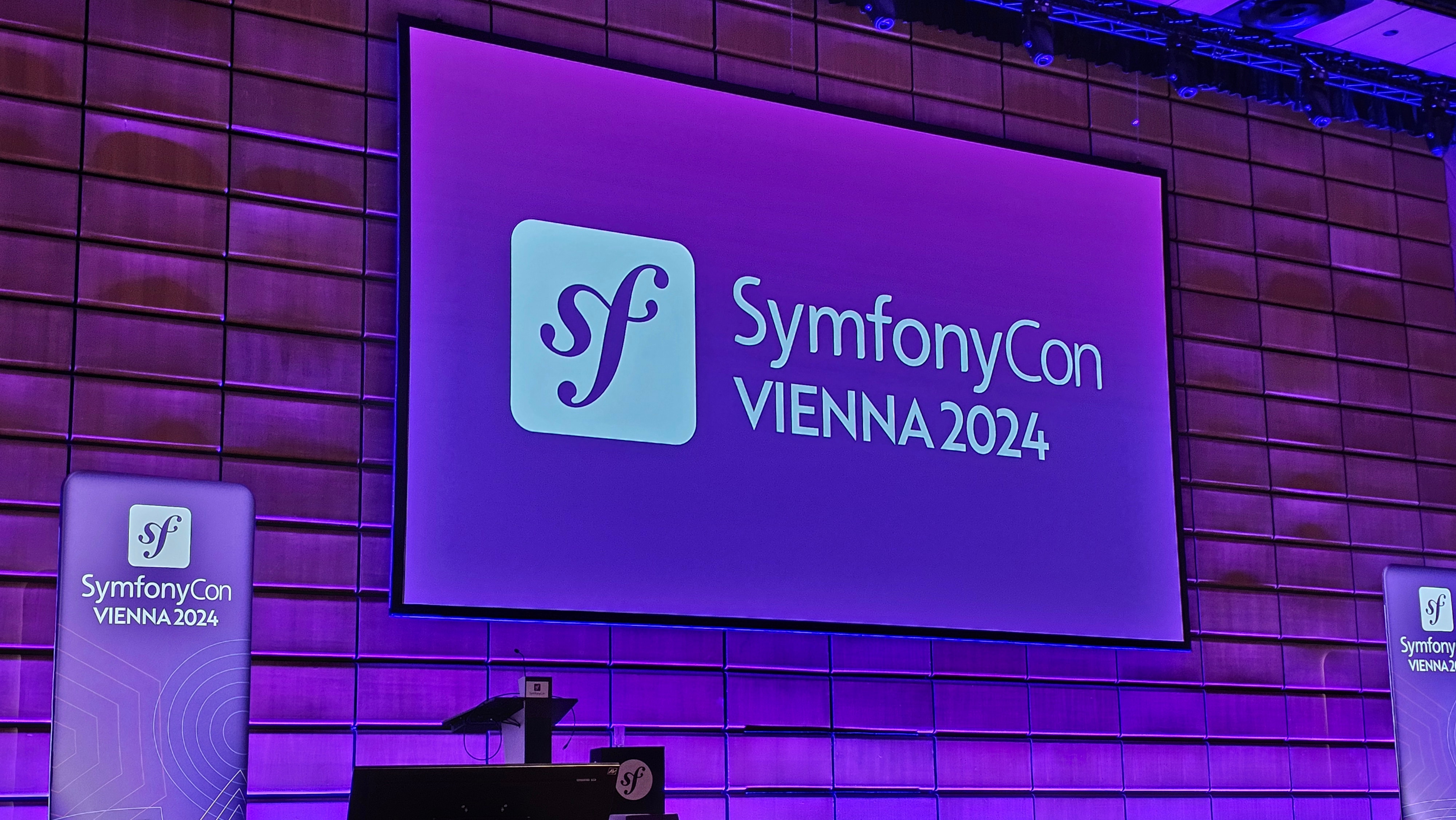 Jaká byla SymfonyCon 2024 Vienna? Inspirativní přednášky a několik novinek