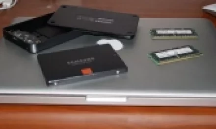 Výměna pamětí a disku za SSD pro Macbook Pro aneb notebook rychlý jako iPad