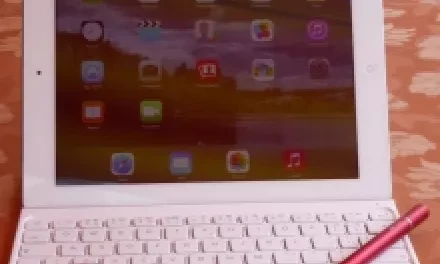 iPad s doplňky je vše, co potřebujete k blogování na cestách