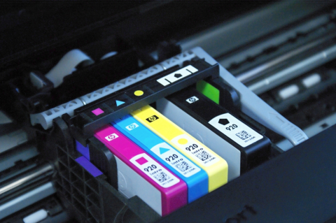 HP OfficeJet 7500A Wide Format - zásobníky s barvivem