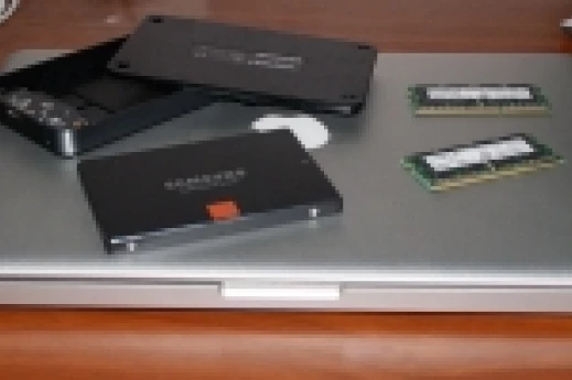 Výměna pamětí a disku za SSD pro Macbook Pro aneb notebook rychlý jako iPad