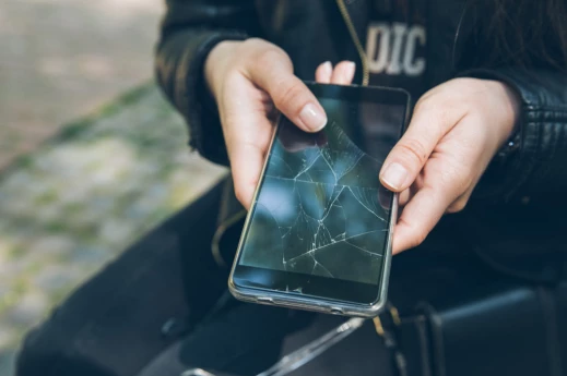 Jak ochránit displej svého mobilního telefonu před poškrábáním?
